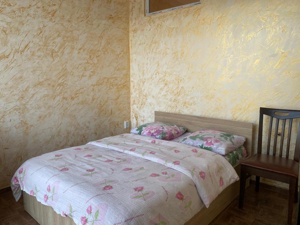 Merab House Batumi Esterno foto
