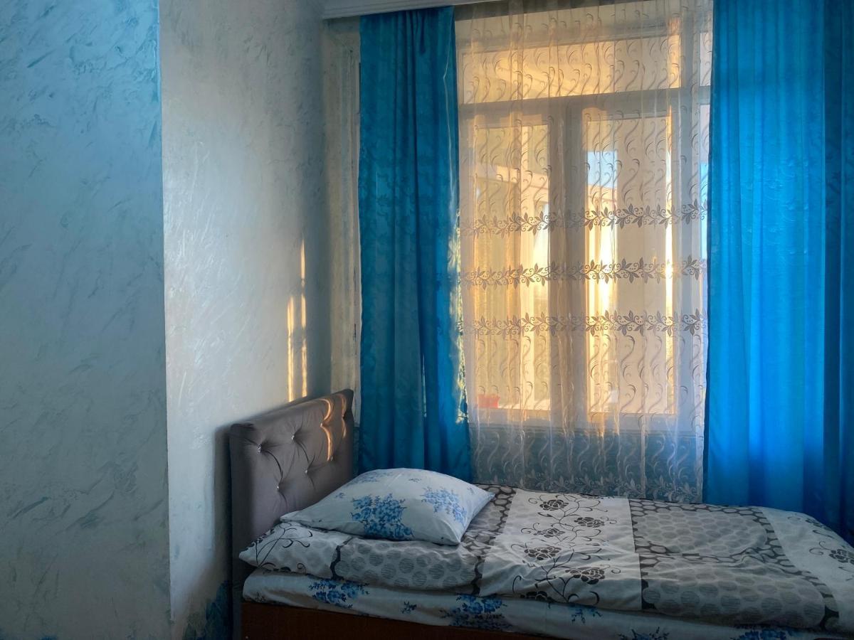 Merab House Batumi Esterno foto