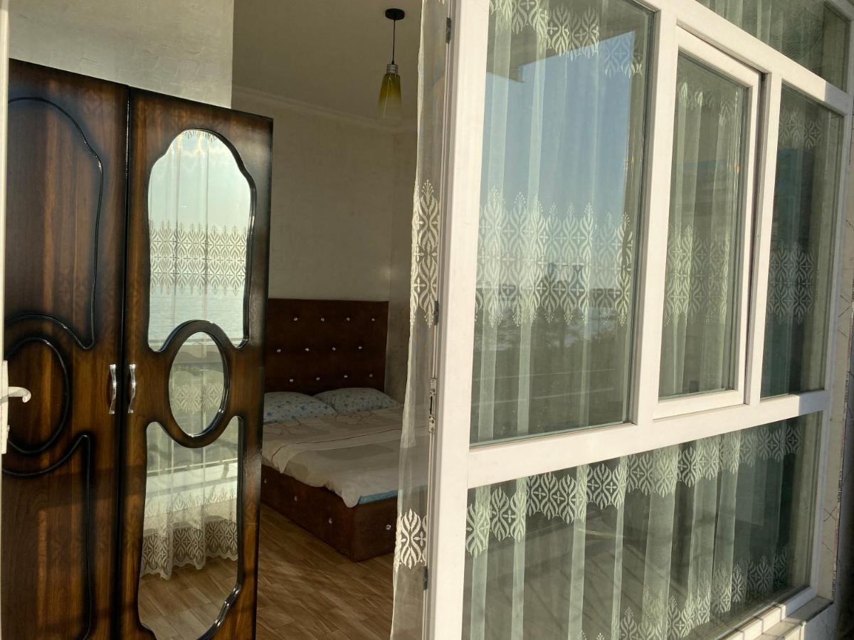 Merab House Batumi Esterno foto