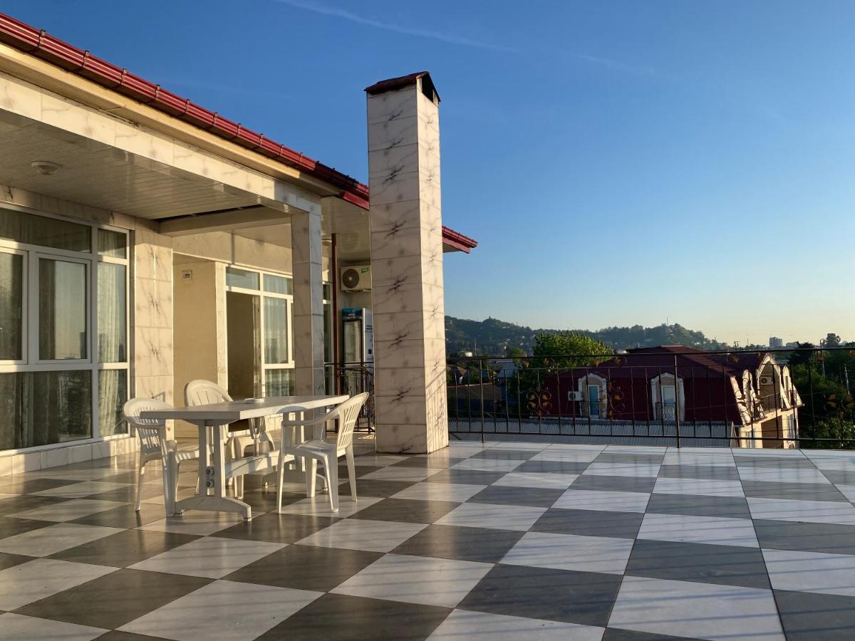 Merab House Batumi Esterno foto