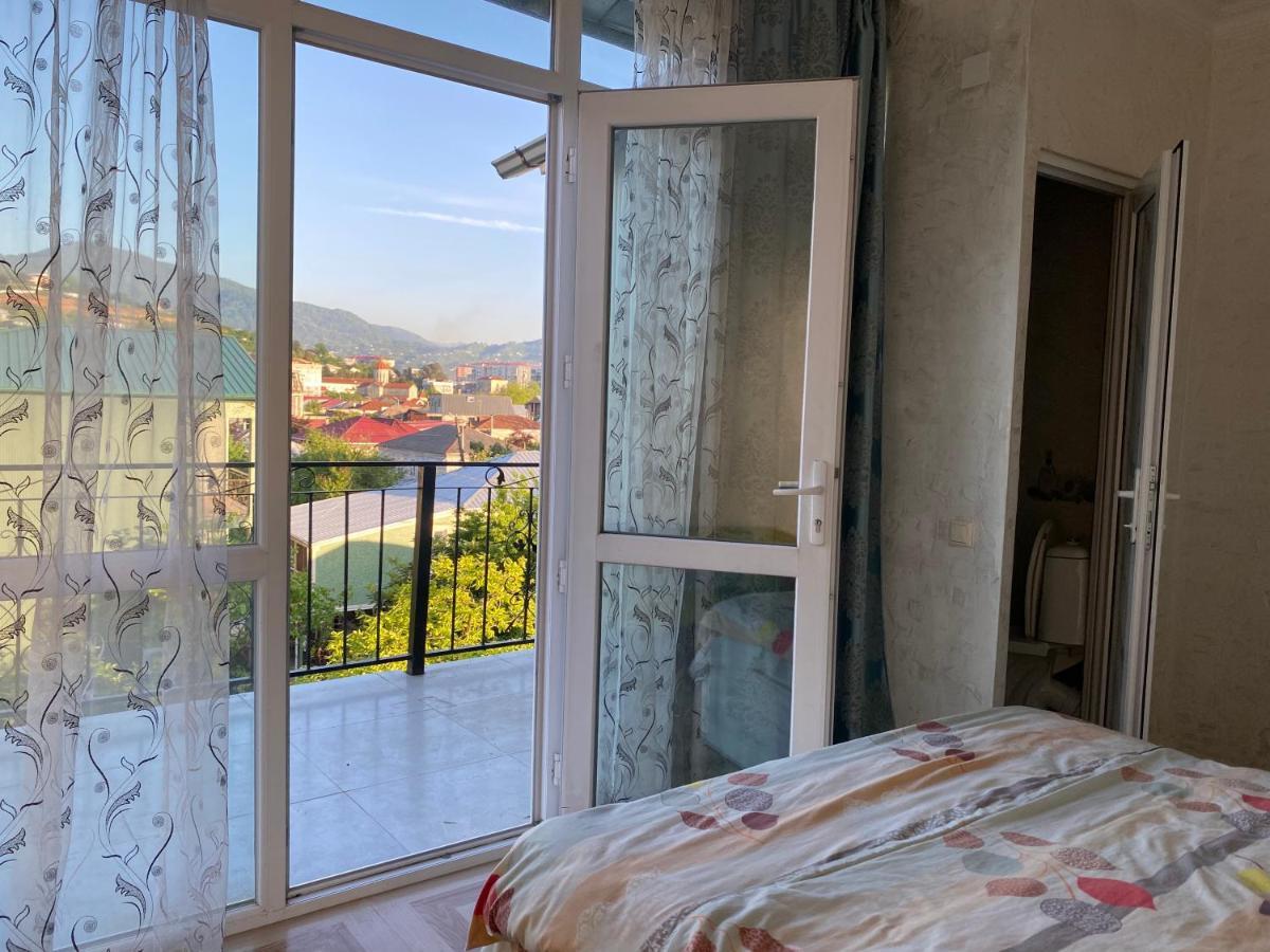 Merab House Batumi Esterno foto