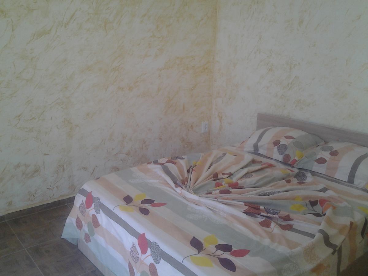Merab House Batumi Esterno foto